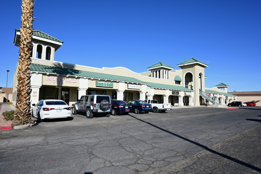 6000-6038 Smoke Ranch Rd, Las Vegas, NV en alquiler - Foto del edificio - Imagen 2 de 7