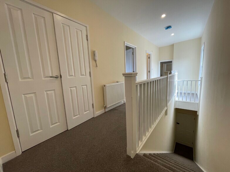 42 High St, Ashford en venta - Foto del edificio - Imagen 3 de 11
