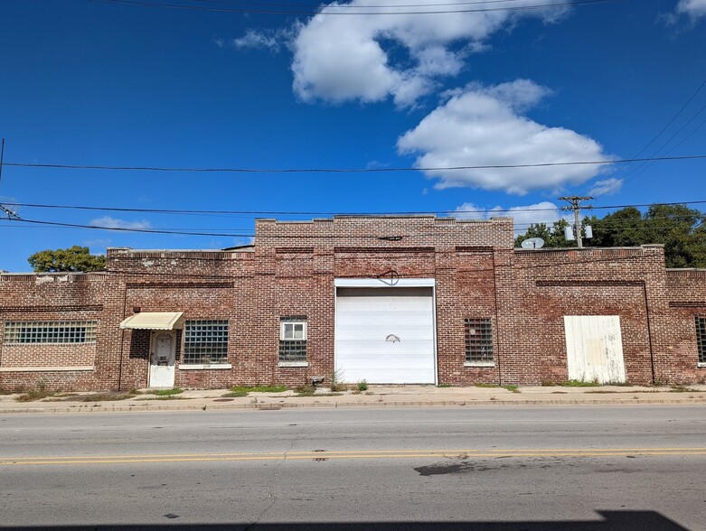 801 E Cass St, Joliet, IL en alquiler - Foto del edificio - Imagen 2 de 11