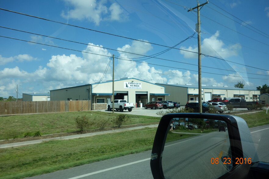 1825 Dickinson Ave, Dickinson, TX en alquiler - Foto del edificio - Imagen 2 de 11