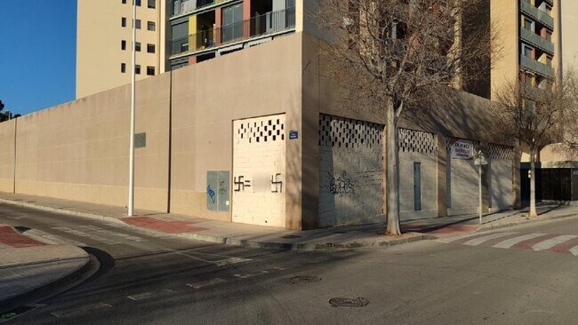 Más detalles de Carrer Cat J L Blasco Estelles, Sagunto - Edificio residencial​ en venta