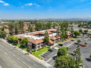 505 N Tustin Ave, Santa Ana, CA - VISTA AÉREA  vista de mapa