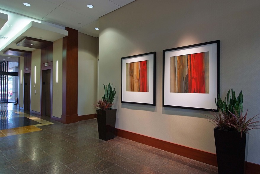 4100 Spring Valley Rd, Dallas, TX en alquiler - Lobby - Imagen 3 de 74