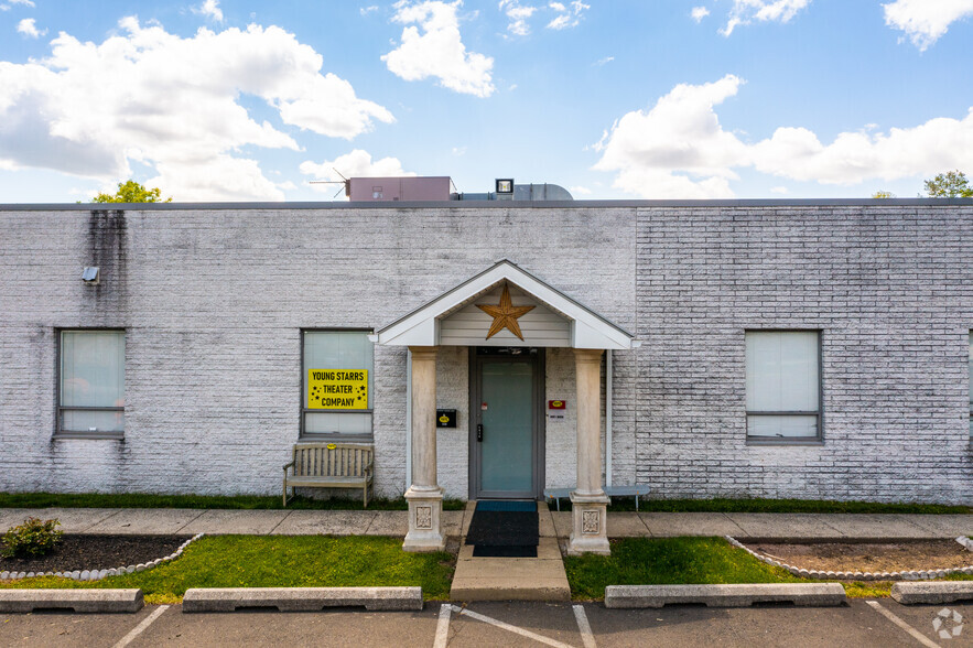 260 New York Dr, Fort Washington, PA en venta - Foto del edificio - Imagen 3 de 5