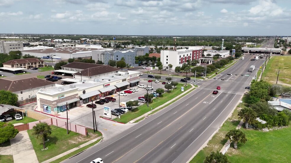 3701 Colbath Ave, McAllen, TX en alquiler - Vídeo de anuncio comercial - Imagen 3 de 12