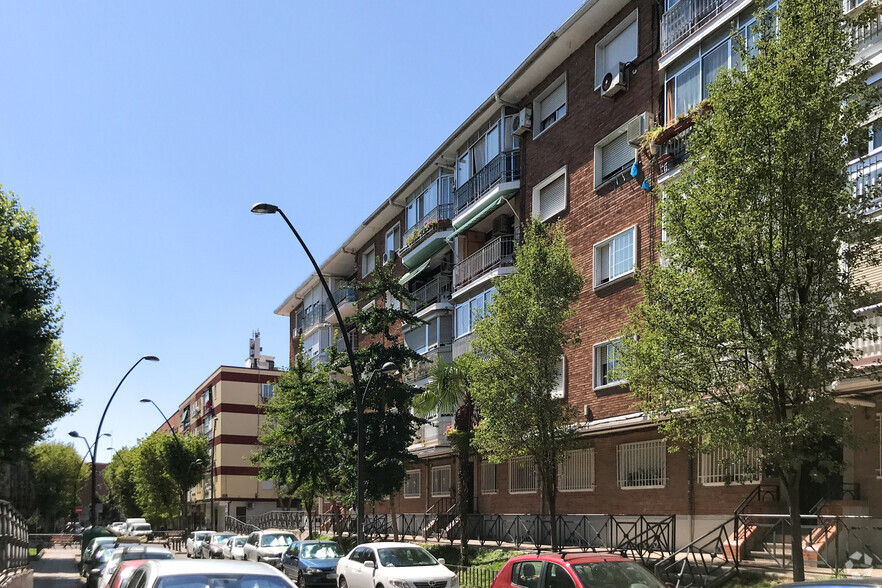 Calle Cáceres, 18, Getafe, Madrid en venta - Foto del edificio - Imagen 2 de 2