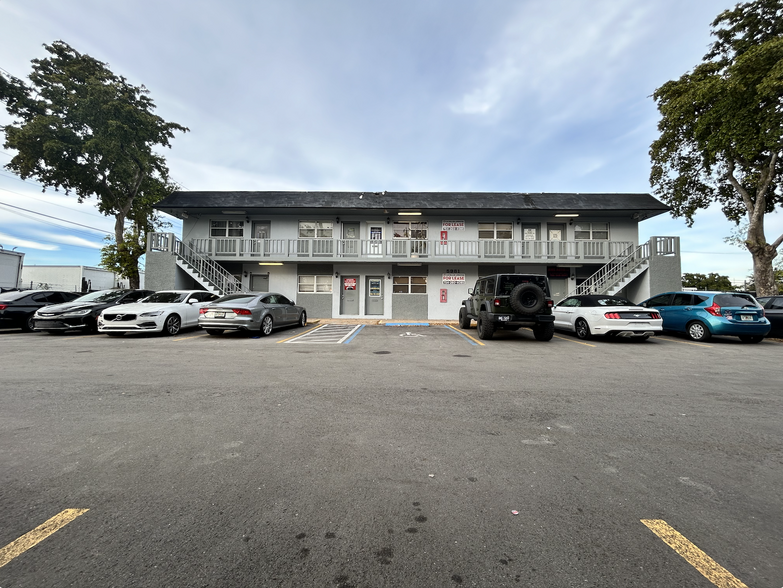 5981 Funston St, Hollywood, FL en alquiler - Foto del edificio - Imagen 1 de 12