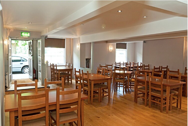 Hampton Court Rd, East Molesey en venta Foto del interior- Imagen 1 de 5