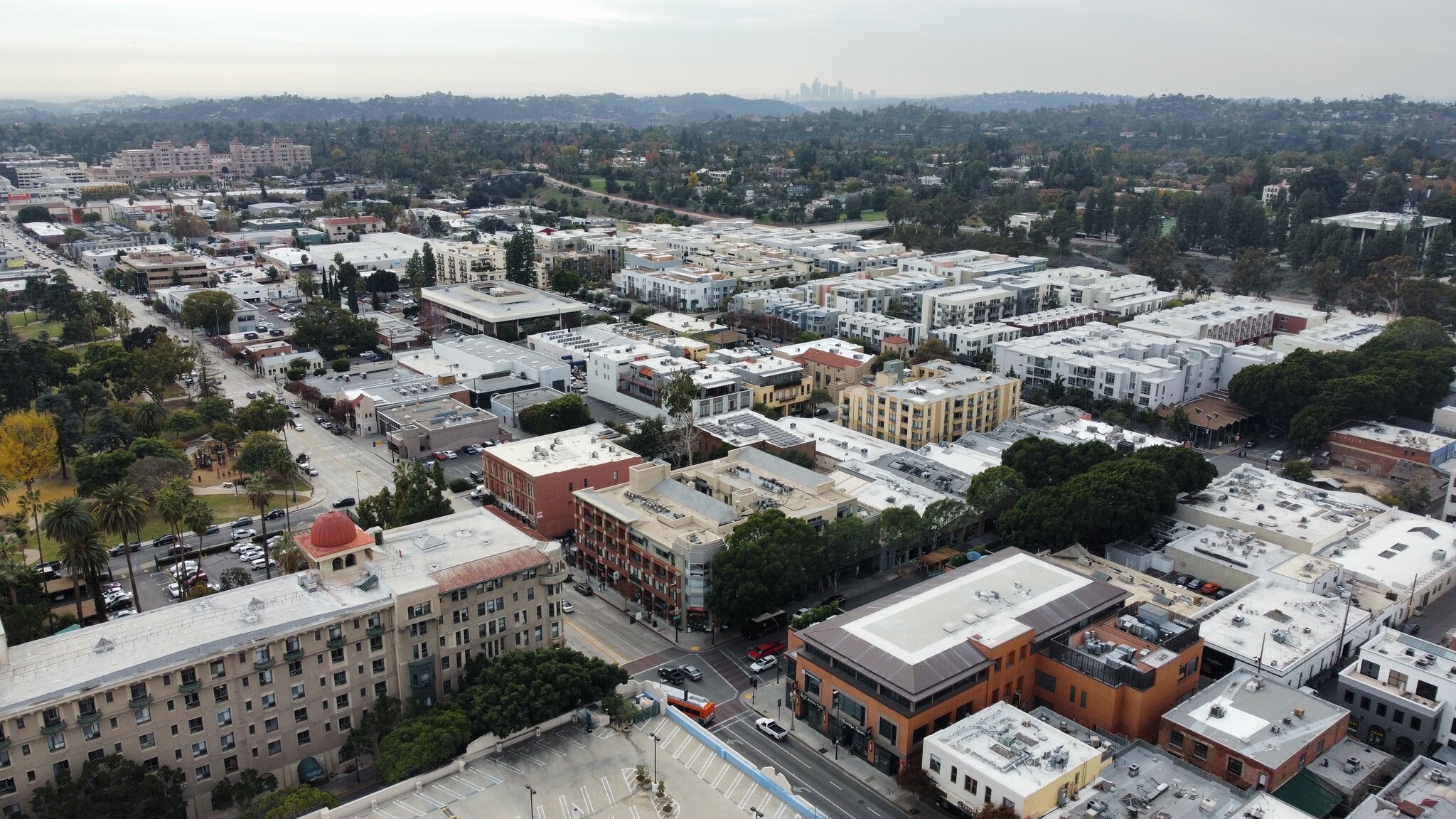 89 S Fair Oaks Ave, Pasadena, CA en alquiler Foto del edificio- Imagen 1 de 2