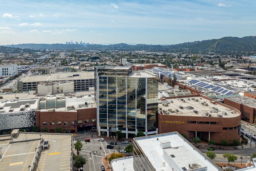 100 W Broadway, Glendale, CA en alquiler - Foto del edificio - Imagen 3 de 7