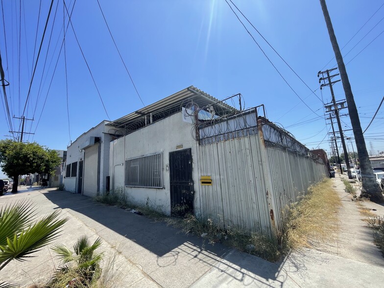 3404 E Olympic Blvd, Los Angeles, CA en venta - Foto del edificio - Imagen 1 de 7