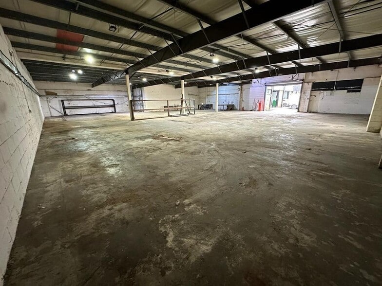 Lord Byron Sq, Salford en alquiler - Foto del edificio - Imagen 2 de 7