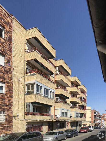 Calle De La Hierbabuena, 21, Madrid, Madrid en alquiler - Foto del edificio - Imagen 3 de 3