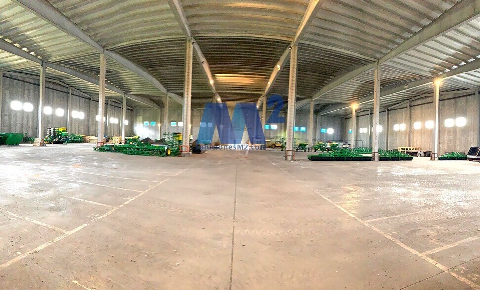 Nave en Torrejón del Rey, Guadalajara en venta - Foto del interior - Imagen 2 de 5