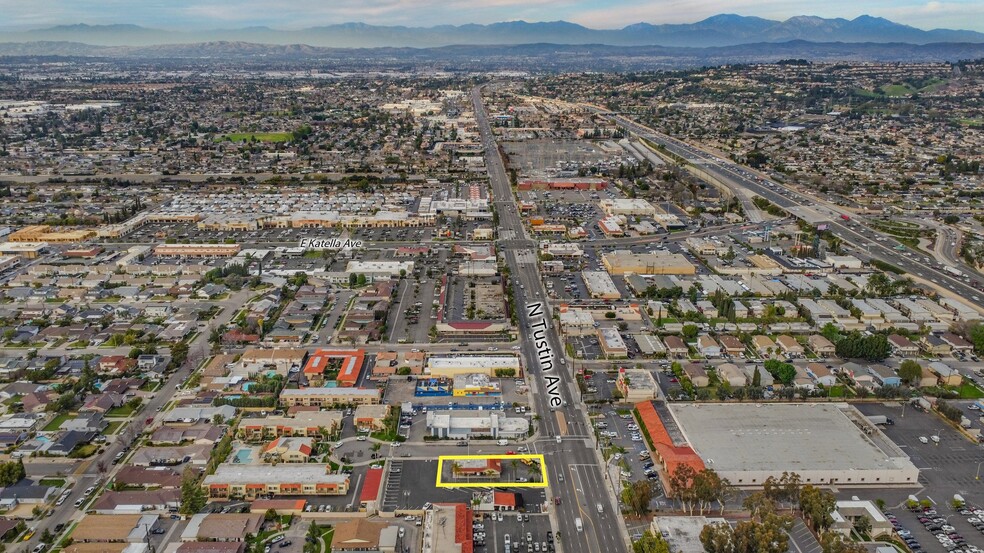 1064 N Tustin St, Orange, CA en venta - Foto del edificio - Imagen 3 de 8