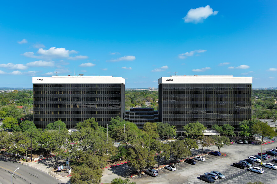 8700 Tesoro Dr, San Antonio, TX en alquiler - Foto del edificio - Imagen 2 de 13