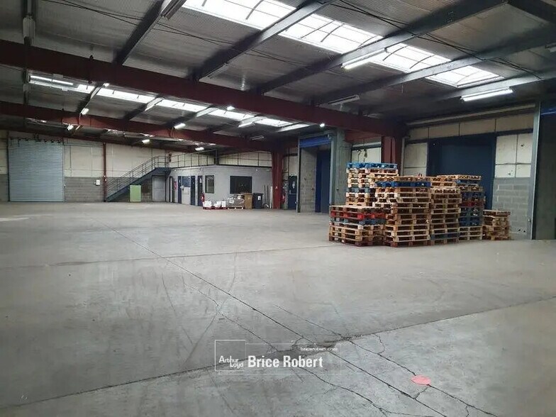 Oficina en Saint-Quentin-Fallavier en alquiler - Foto del interior - Imagen 3 de 6