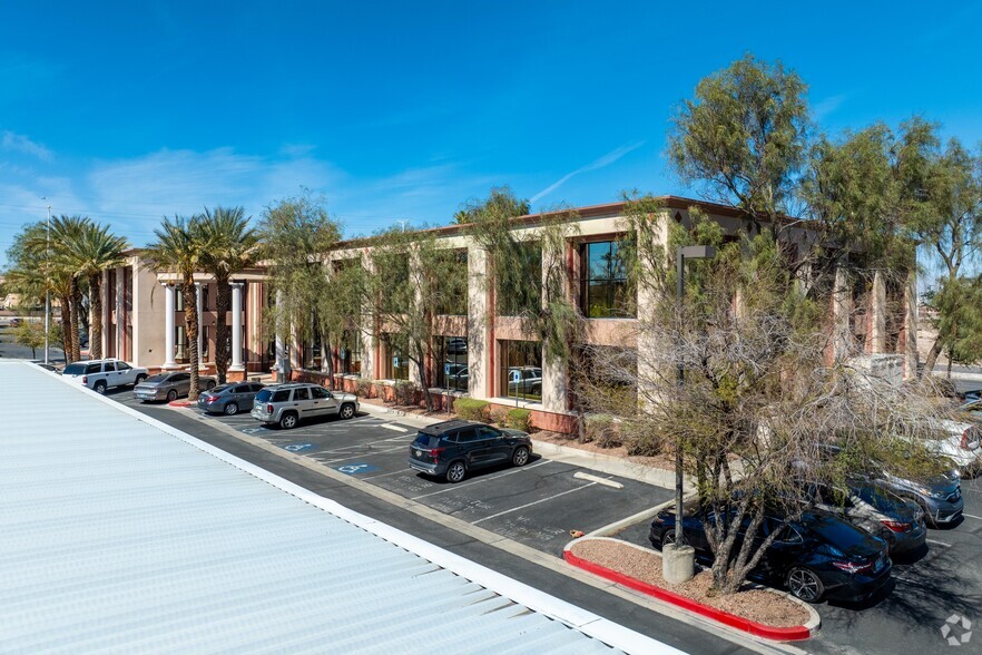 1389 Galleria Dr, Henderson, NV en alquiler - Foto del edificio - Imagen 1 de 5