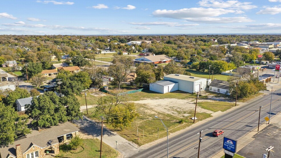 503 W Central Ave, Comanche, TX en venta - Foto del edificio - Imagen 3 de 24