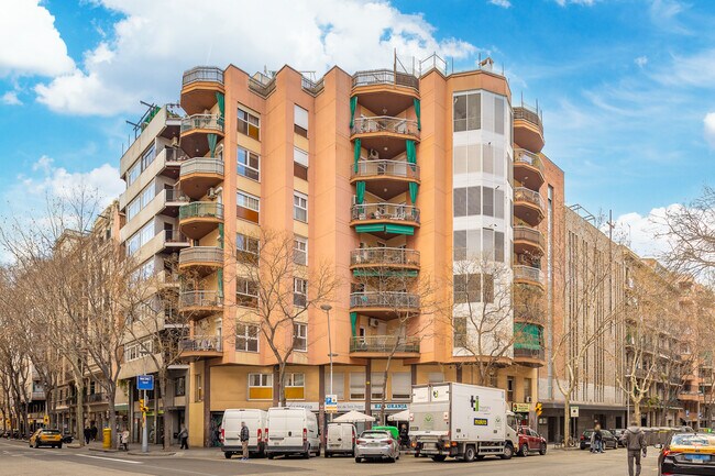 Más detalles de Edificio residencial​ en venta