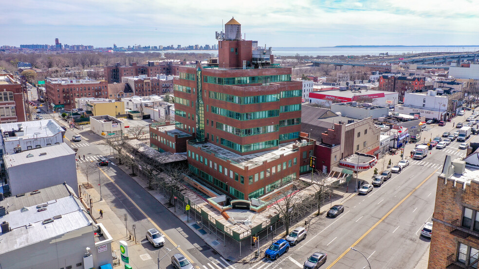 9201 4th Ave, Brooklyn, NY en alquiler - Foto del edificio - Imagen 2 de 11