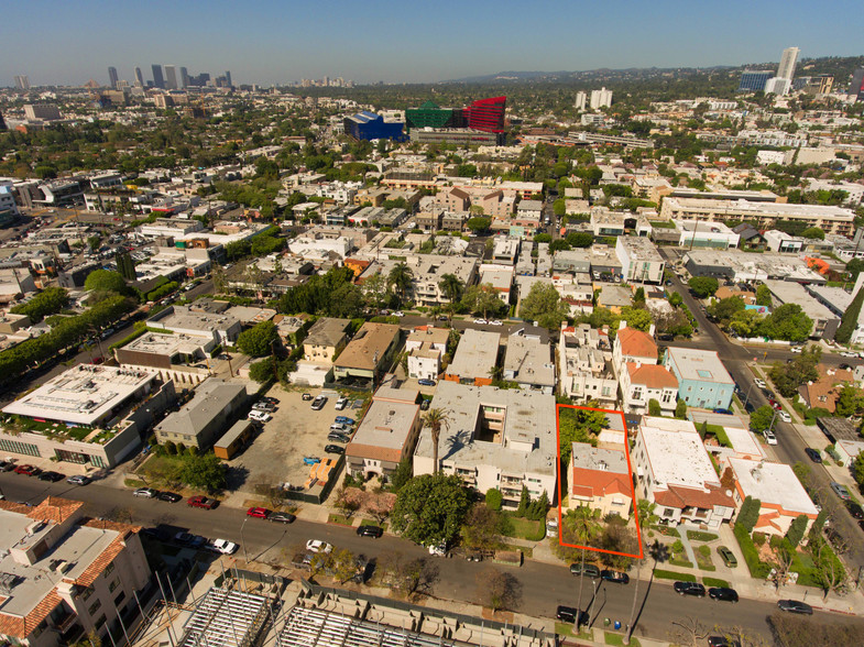 745 N Croft Ave, Los Angeles, CA en venta - Vista aérea - Imagen 3 de 26