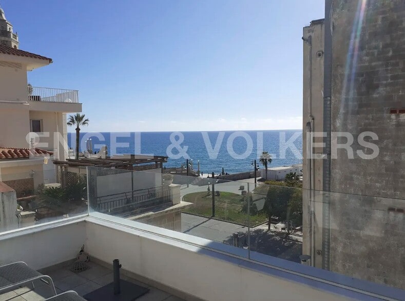 Edificio residencial en Sitges, Barcelona en venta - Foto del edificio - Imagen 3 de 3