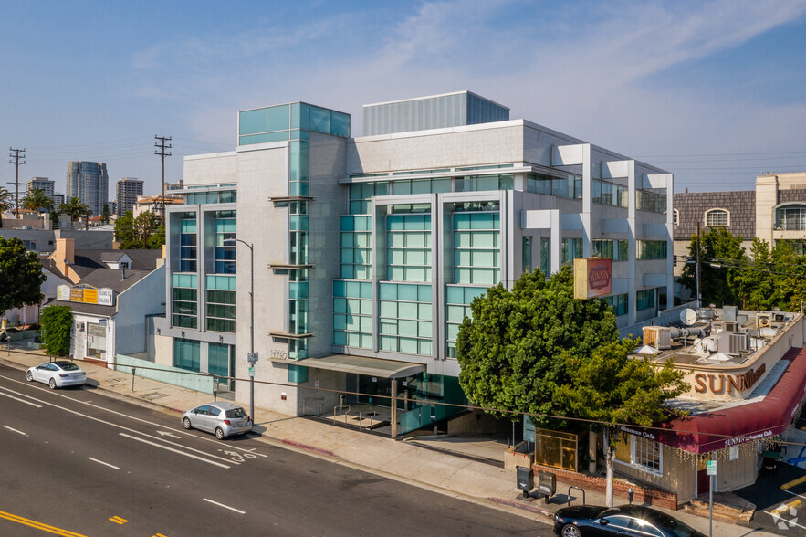 1762 Westwood Blvd, Los Angeles, CA en alquiler - Foto del edificio - Imagen 1 de 8