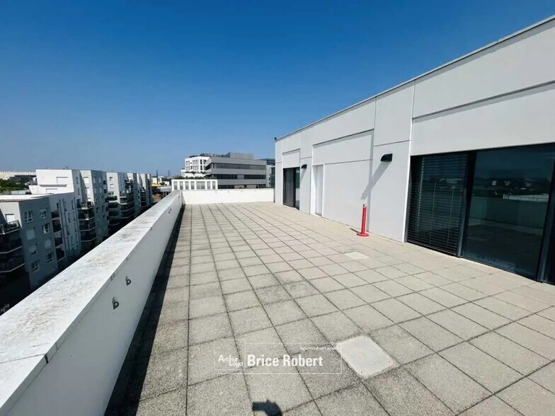 Oficina en Vaulx-en-Velin en alquiler - Foto del edificio - Imagen 3 de 3