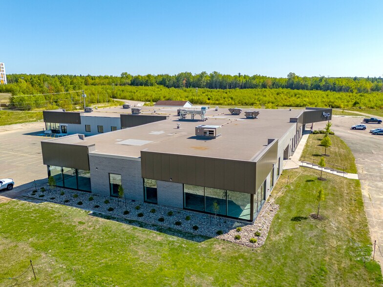 555 Mapleton Rd, Moncton, NB en alquiler - Foto del edificio - Imagen 1 de 15