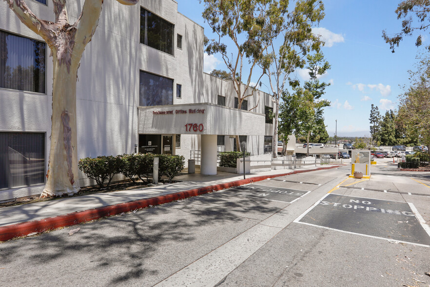 1760 Termino Ave, Long Beach, CA en alquiler - Foto del edificio - Imagen 2 de 36