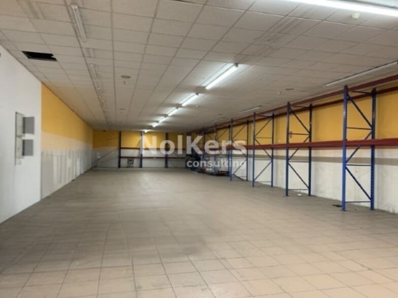 Nave en L'Hospitalet de Llobregat, Barcelona en alquiler - Foto del interior - Imagen 2 de 4