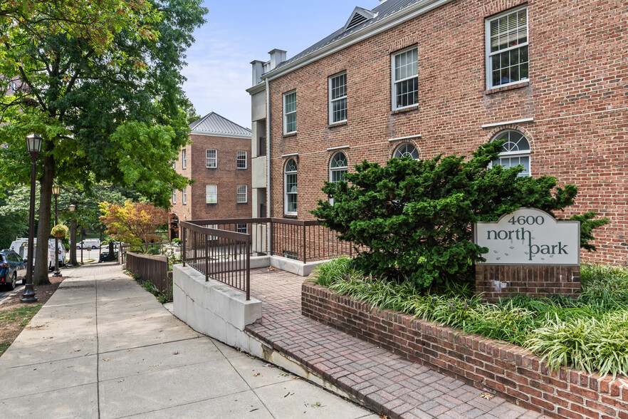 4600 N Park Ave, Chevy Chase, MD en venta - Foto del edificio - Imagen 1 de 32