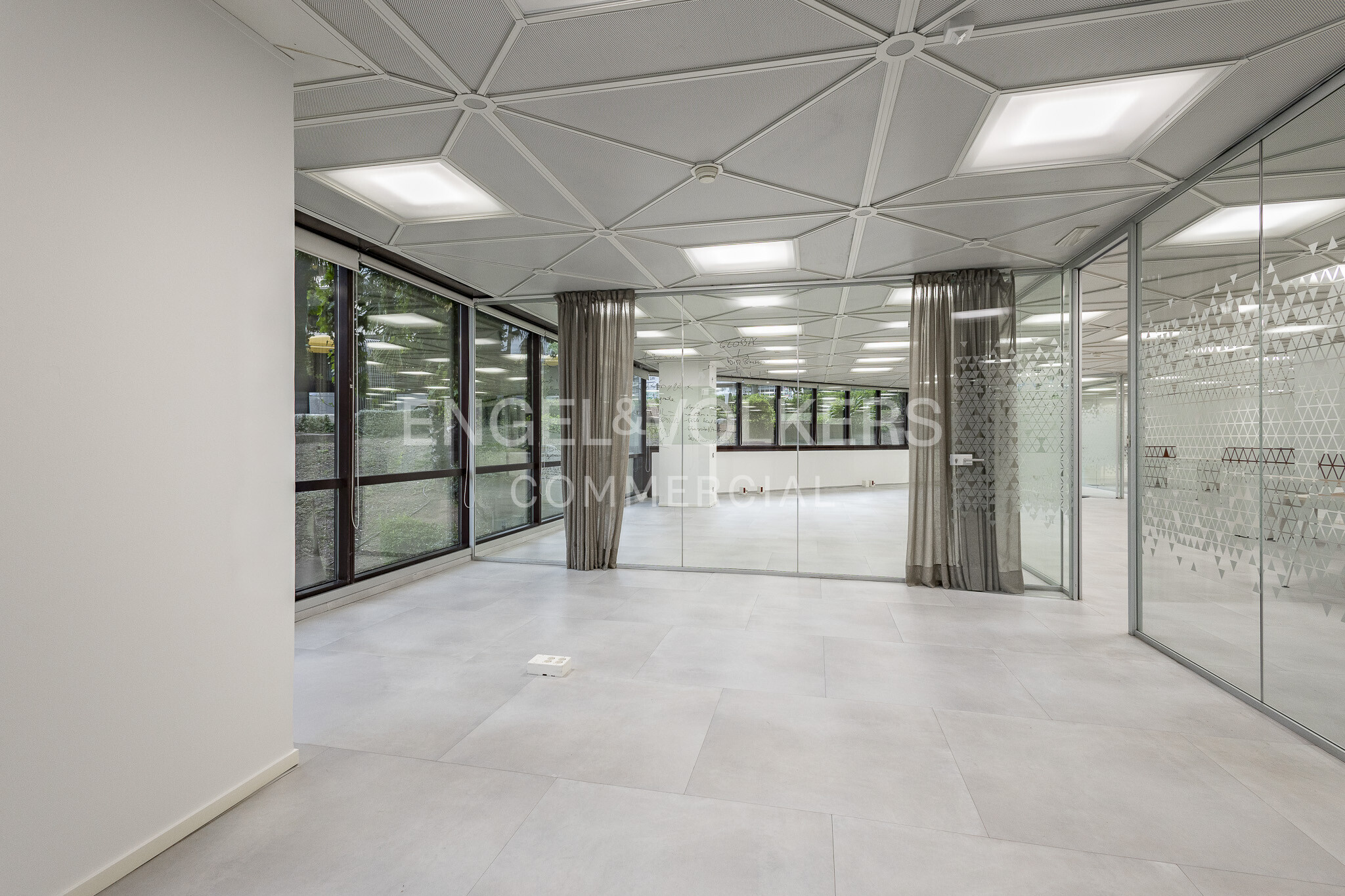 Oficina/Local en Barcelona, Barcelona en alquiler Foto del interior- Imagen 1 de 39