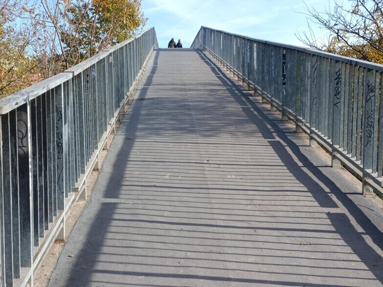 Nave en Madrid, Madrid en venta - Foto del edificio - Imagen 3 de 24