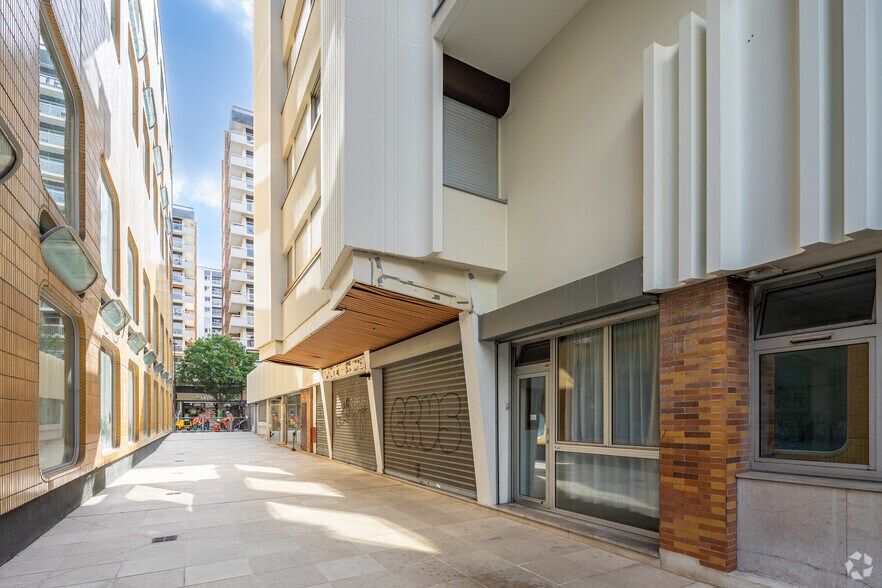 62 Rue Amelot, Paris en alquiler - Foto del edificio - Imagen 3 de 3