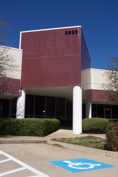 2833 Trinity Square Dr, Carrollton, TX en alquiler - Foto del edificio - Imagen 3 de 4