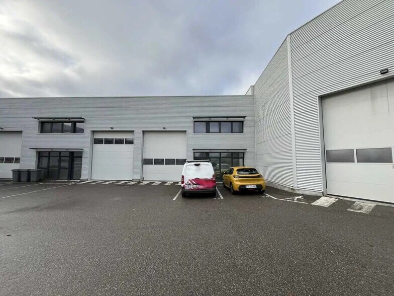 44 Rue De L'Avenir, Genas en alquiler - Foto del edificio - Imagen 3 de 14