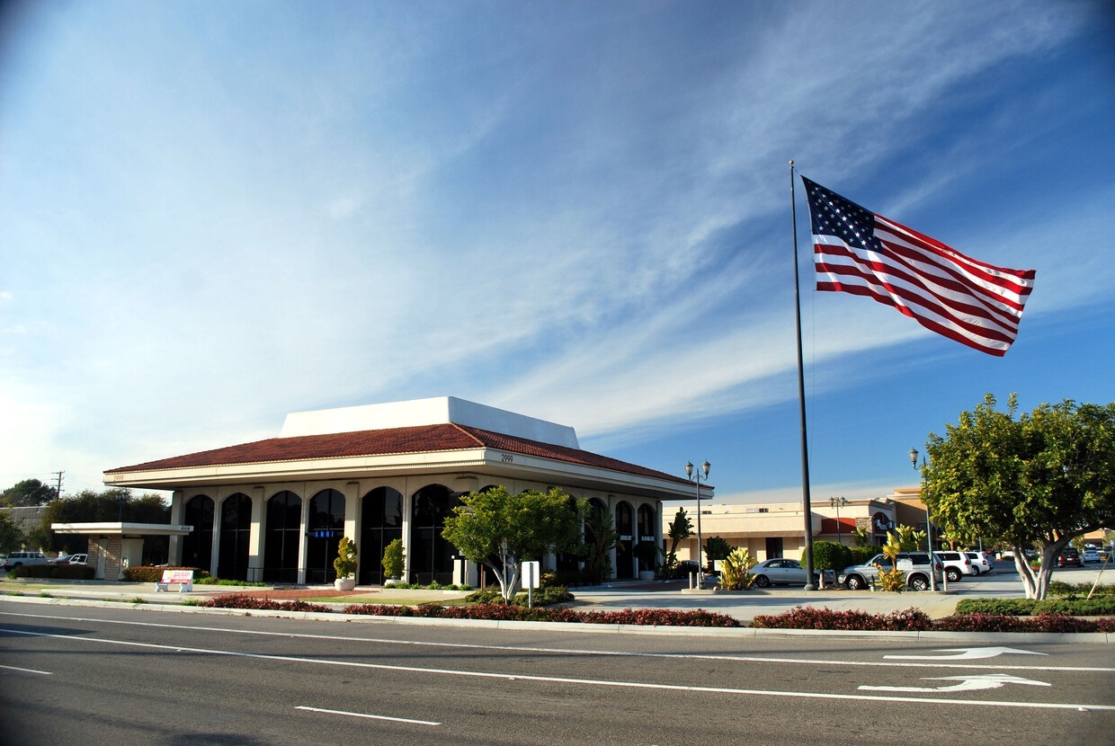 2999 Westminster Ave, Seal Beach, CA en alquiler Foto del edificio- Imagen 1 de 5