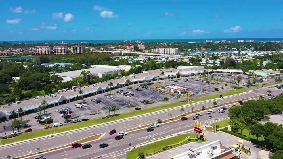 565 US Hwy 41 Bypass North, Venice, FL en alquiler - Vídeo de anuncio comercial - Imagen 2 de 5