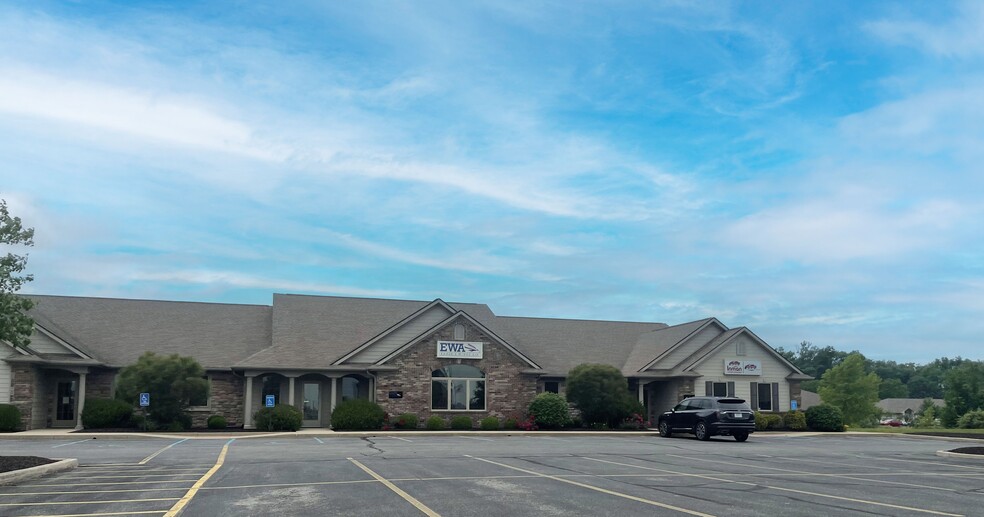 9071-9079 Stellhorn Crossing Pky, Fort Wayne, IN en alquiler - Foto del edificio - Imagen 1 de 7