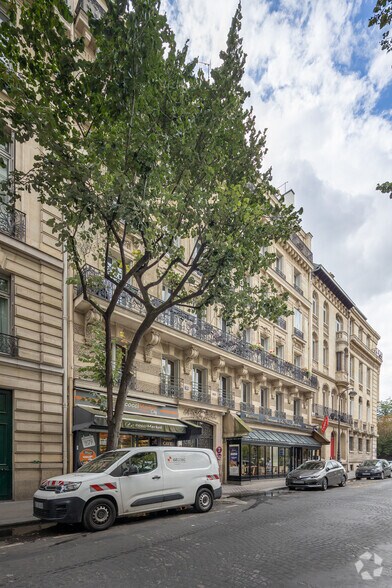 55 Avenue Bugeaud, Paris en alquiler - Foto del edificio - Imagen 2 de 2