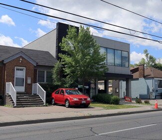 Más detalles de 229 Sheppard Ave W, Toronto, ON - Oficina en venta