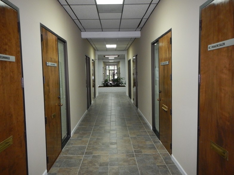 5830 Mount Moriah Rd, Memphis, TN en alquiler - Foto del interior - Imagen 3 de 4