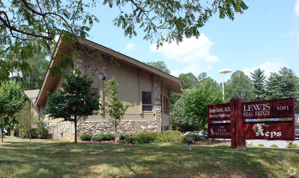 1091 Hendersonville Rd, Asheville, NC en alquiler - Foto del edificio - Imagen 3 de 5