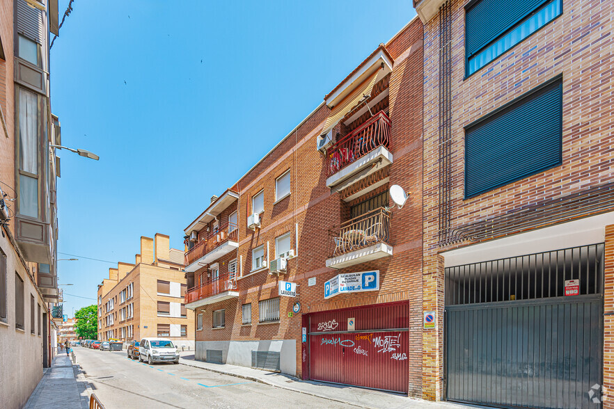 Calle María Zayas, 12, Madrid, Madrid en venta - Foto del edificio - Imagen 2 de 2