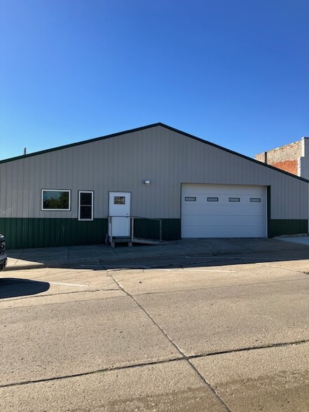 207 E Main St, Hartington, NE en venta - Foto del edificio - Imagen 2 de 5