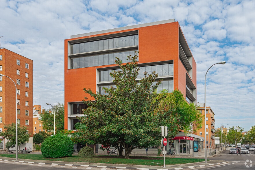 Avenida Águilas, 2B, Madrid, Madrid en alquiler - Foto del edificio - Imagen 2 de 4
