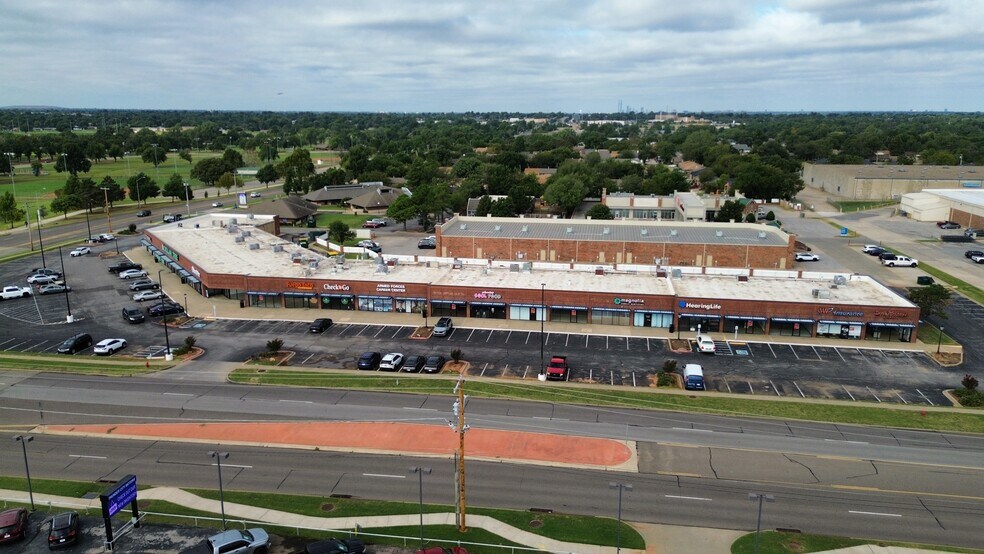 101 N Douglas Blvd, Midwest City, OK en alquiler - Foto de la ciudad - Imagen 2 de 10