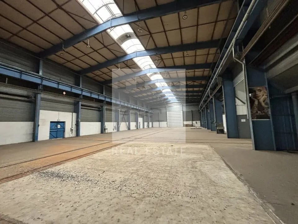 Nave en Saint-Priest en venta Foto del interior- Imagen 1 de 7